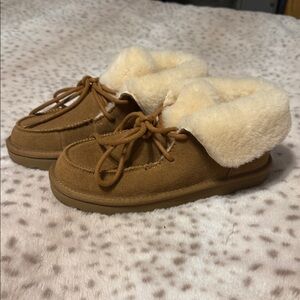 Brand New! UGG Diara Tan Slippers-Women’s size 6
